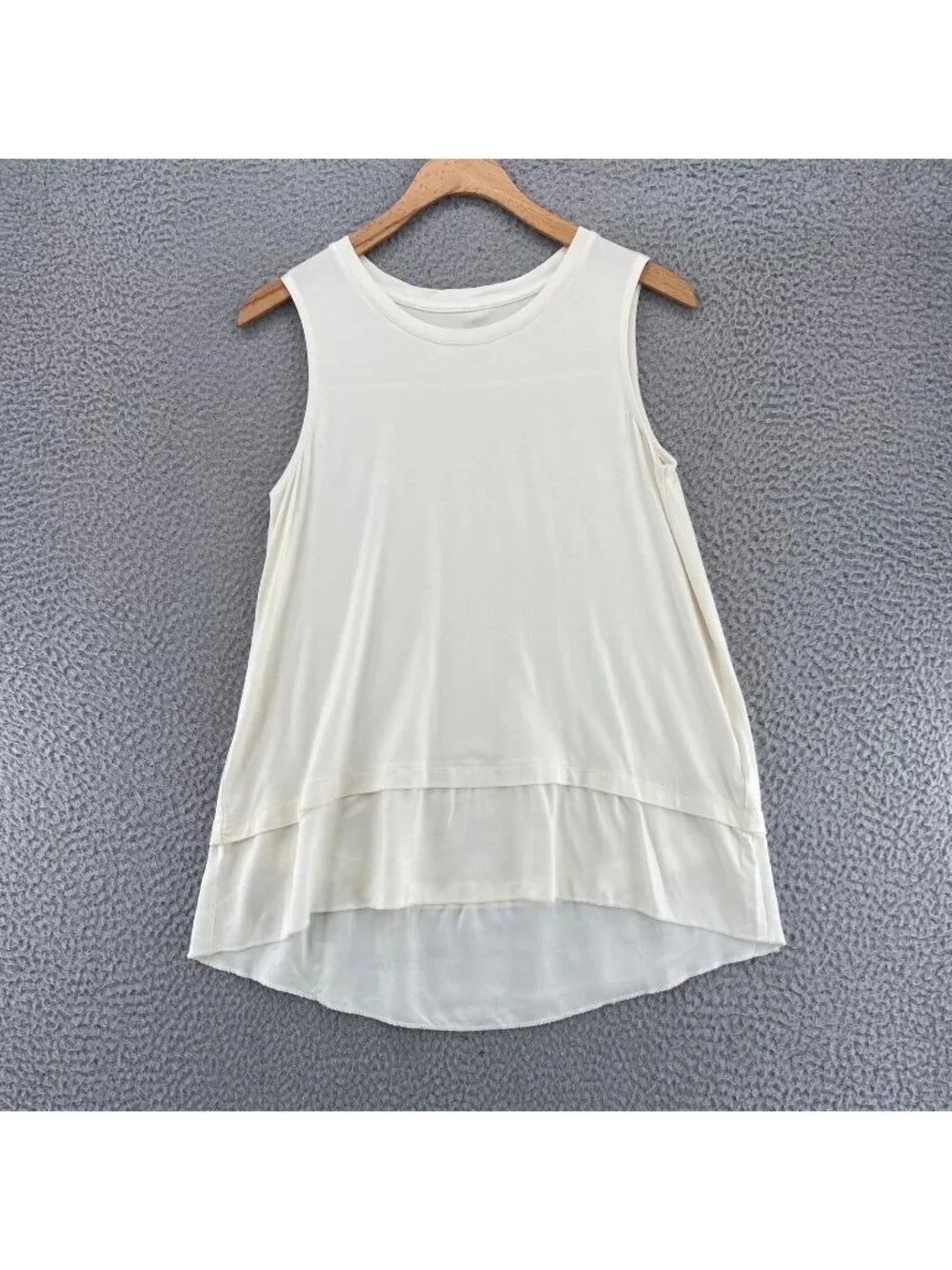 Soft Surroundings Top Womens Small Petite Ivory Shirt Hem Tank Crew Neck Stretch